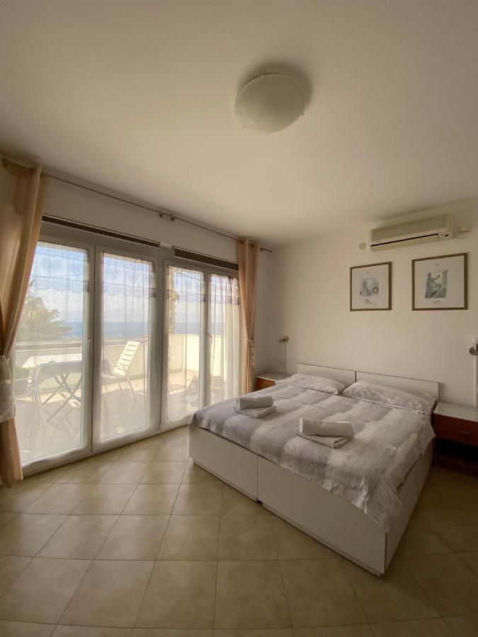 Apartmani Sara Omišalj Exterior foto