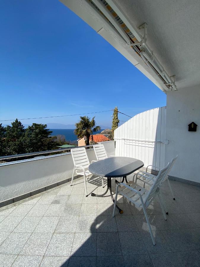 Apartmani Sara Omišalj Exterior foto