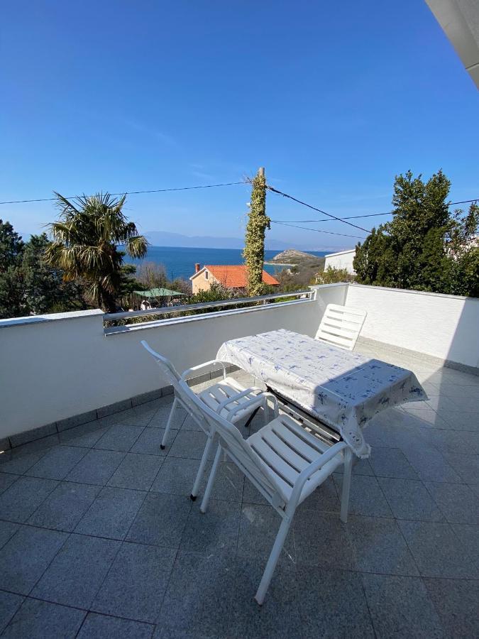Apartmani Sara Omišalj Exterior foto