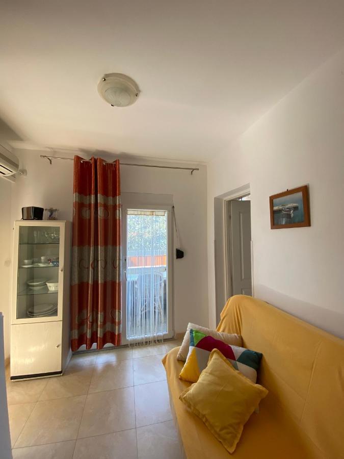 Apartmani Sara Omišalj Exterior foto