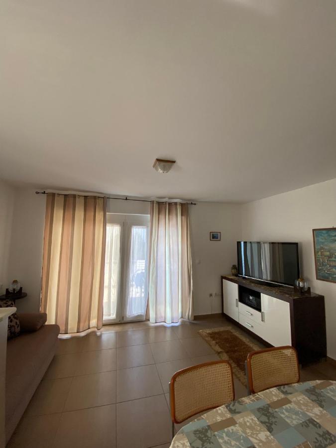 Apartmani Sara Omišalj Exterior foto