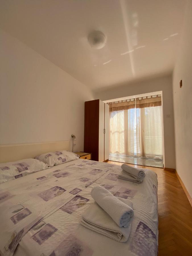 Apartmani Sara Omišalj Exterior foto
